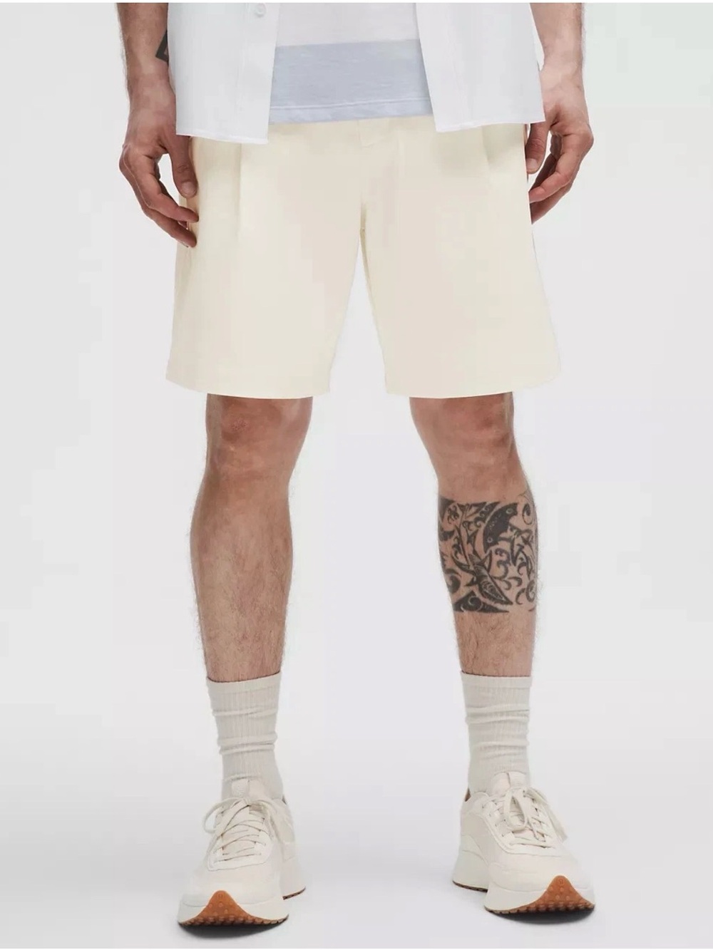 NWT Lululemon Woven Relaxed Fit Pleated Short 8" - Size 36 - MSRP $98